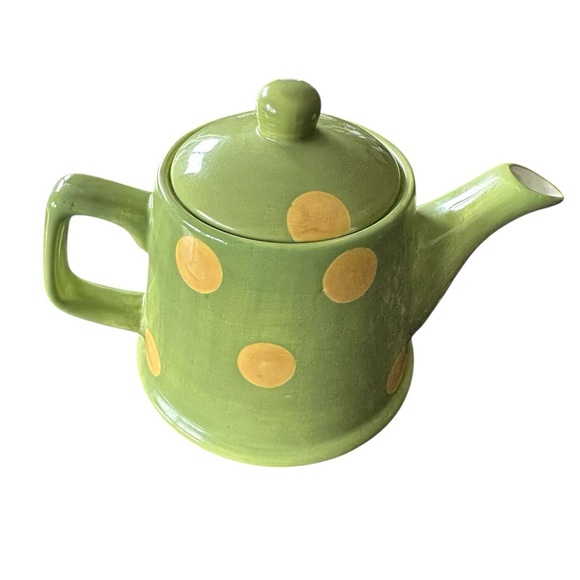 Polka Dot tea pot, 6 cup, green/yellow, used for staging - Picture 1 of 5